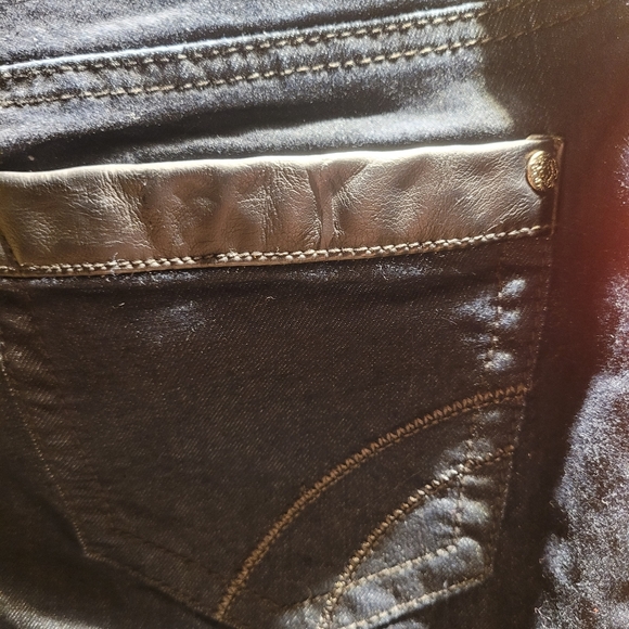 Jeans - Picture 8 of 9